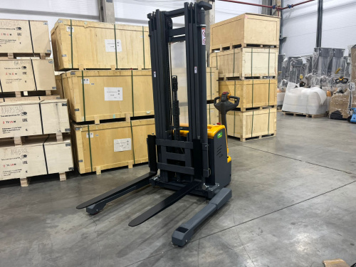 Штабелер самоходный 1,5 т 5,0 м XILIN CTDR15-III Li-ion 24/230 В/Ач раздвижные вилы и опоры фото 4