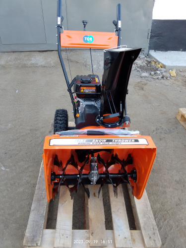 Снегоуборщик бензиновый TOR ST- 560 (Loncin) фото 6