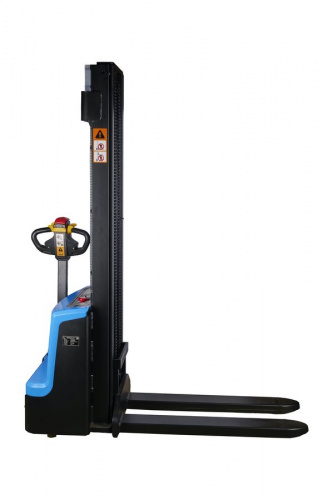 Штабелер самоходный 1,5 т 3,5 м TOR WS15H-3500SC PRO 24/85 В/Ач контр. скорости подъема фото 7